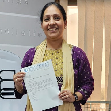 Dr Rajeshwari Jain Received the Award for Best Faculty in Research